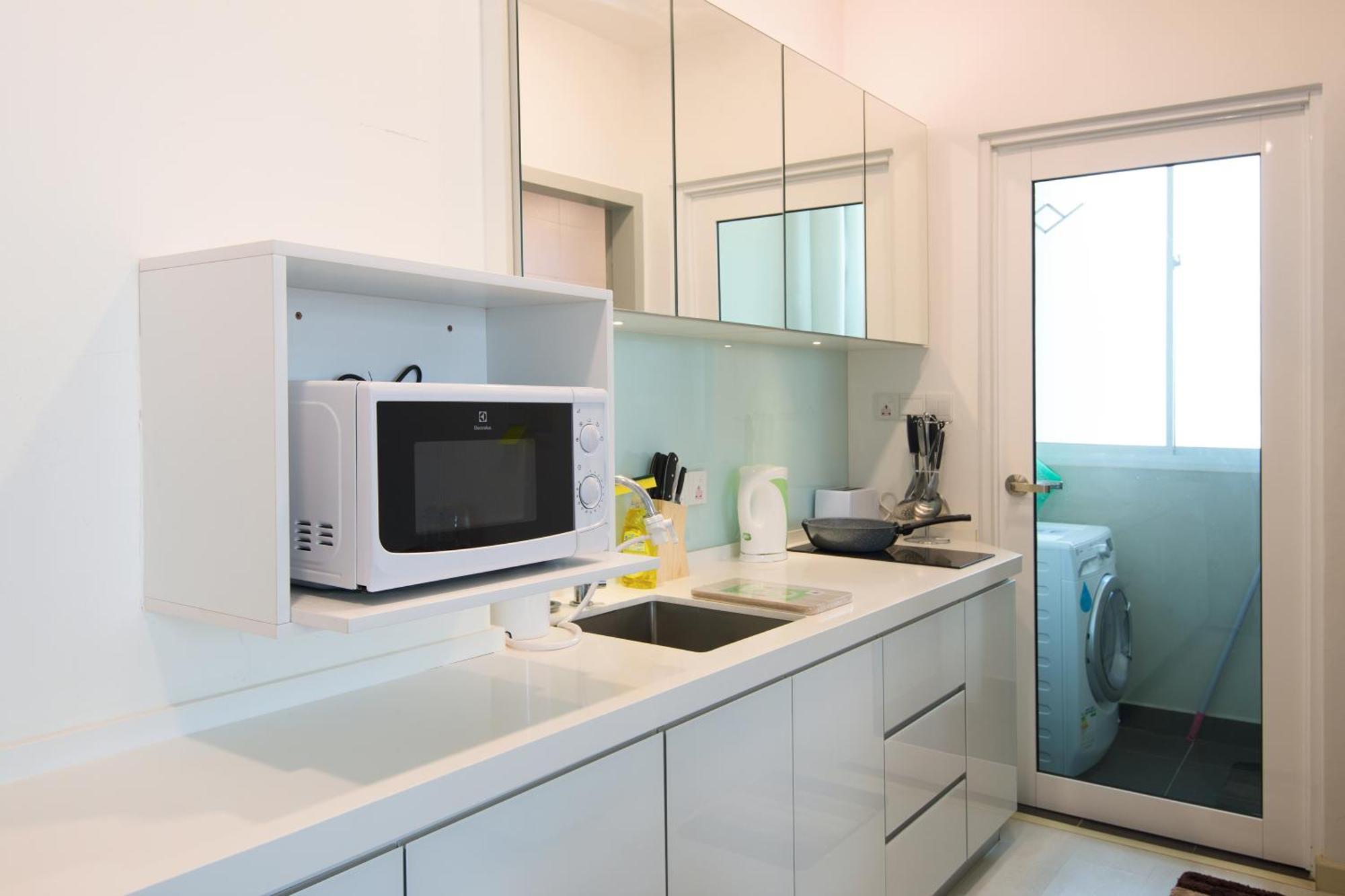 Straits Garden Suites By The Homestay Helper George Town Extérieur photo